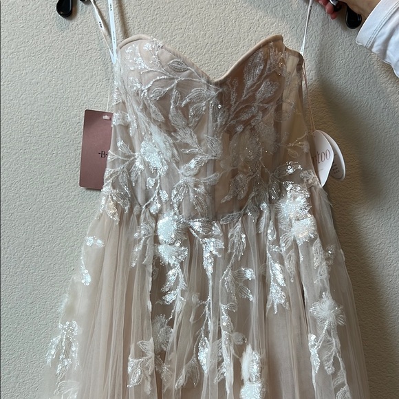 Wtoo BHLDN Oatmeal Strapless Lace Gown - Picture 4 of 16